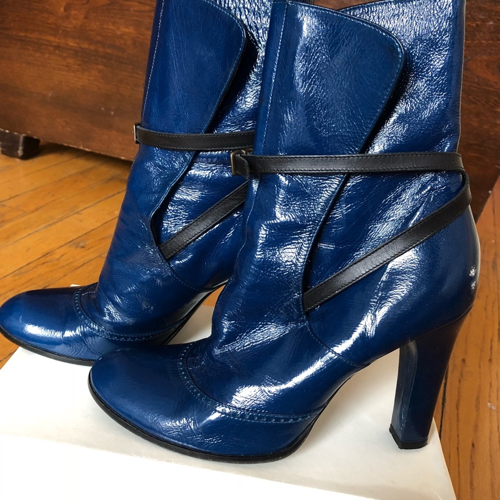 Marc by Marc Jacobs blue patent ankle boots